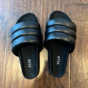 Roam sandals